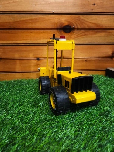 Tonka VTG Pressed Steel Metal Forklift Toy Yellow 52900 XR-101