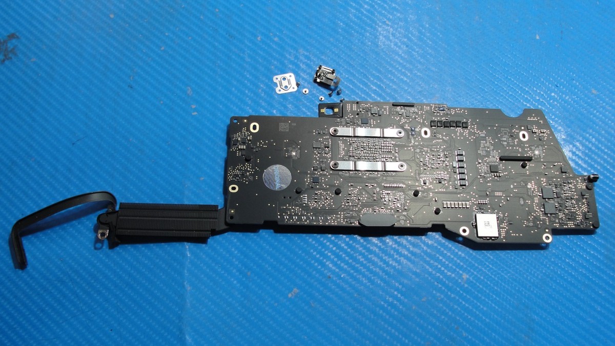MacBook Pro A2338 13
