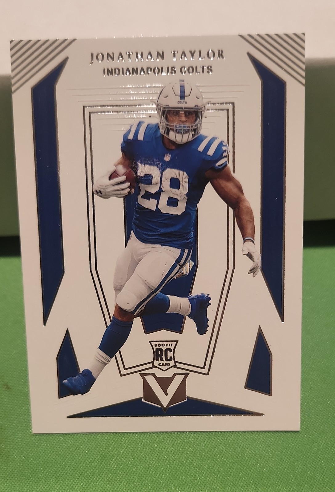 2020 Panini Chronicles - Vertex Jonathan Taylor #V-7 (RC)
