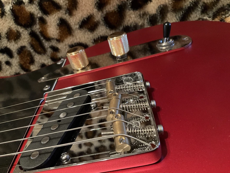 Schecter Guitar Research PT Special guitarra elétrica cetim doce maçã vermelha - Imagem 4 de 4