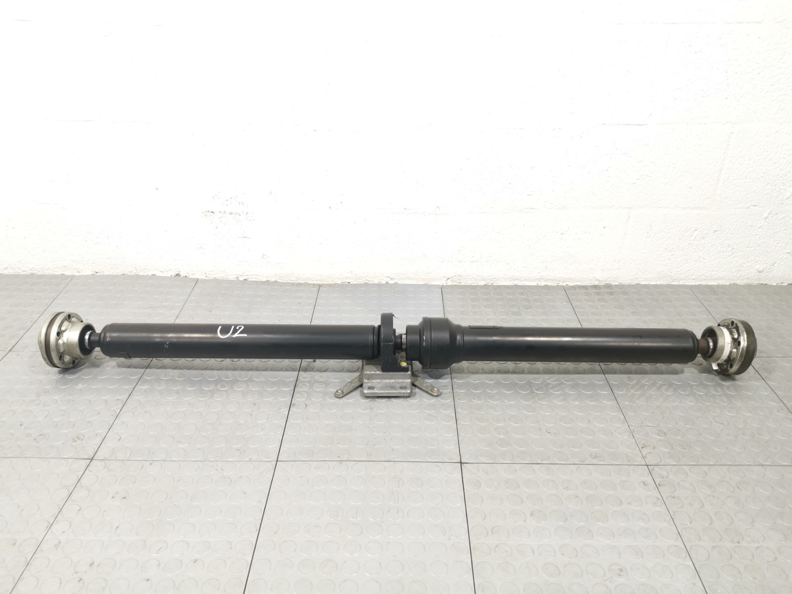 Maserati GranTurismo RWD AUTO 4.7 L 2014 Rear Cardan Propeller Shaft OEM