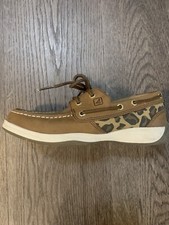 sperry top sider 4.5 M fits like a women  s 7 