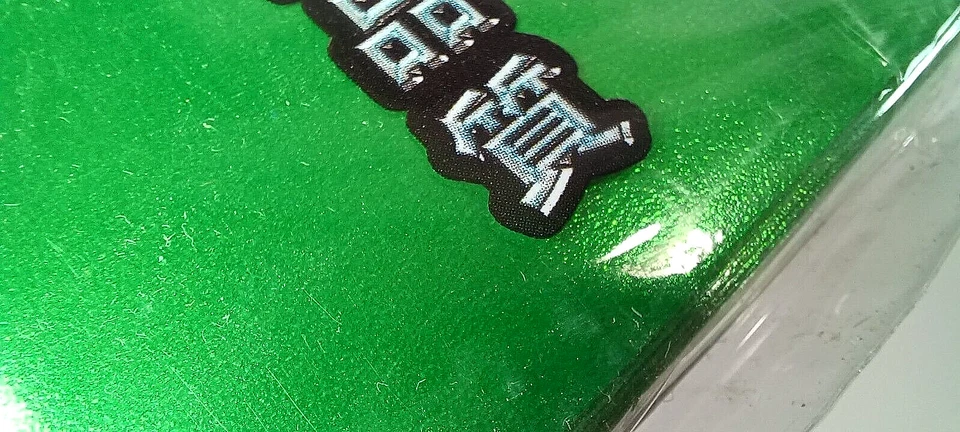 Max Protection Standard  Card NEO Sleeves GREEN CHROM (50 Count) 7050LCSG - Image 2 of 4