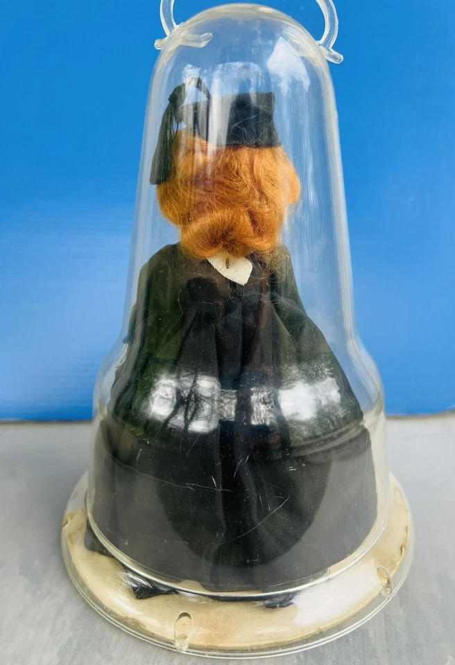 Винтажный 50-х годов девочка выпускник в прозрачный пластиковый колокол торт Топпер для скоро будет класса - Изображение 3 из 4