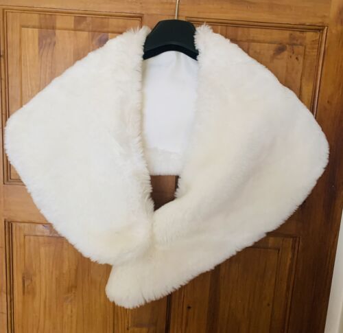 🌸IVORY FAUX FUR SHAWL 🌸 SPECIAL OCCASION 🌸 - Afbeelding 1 van 5