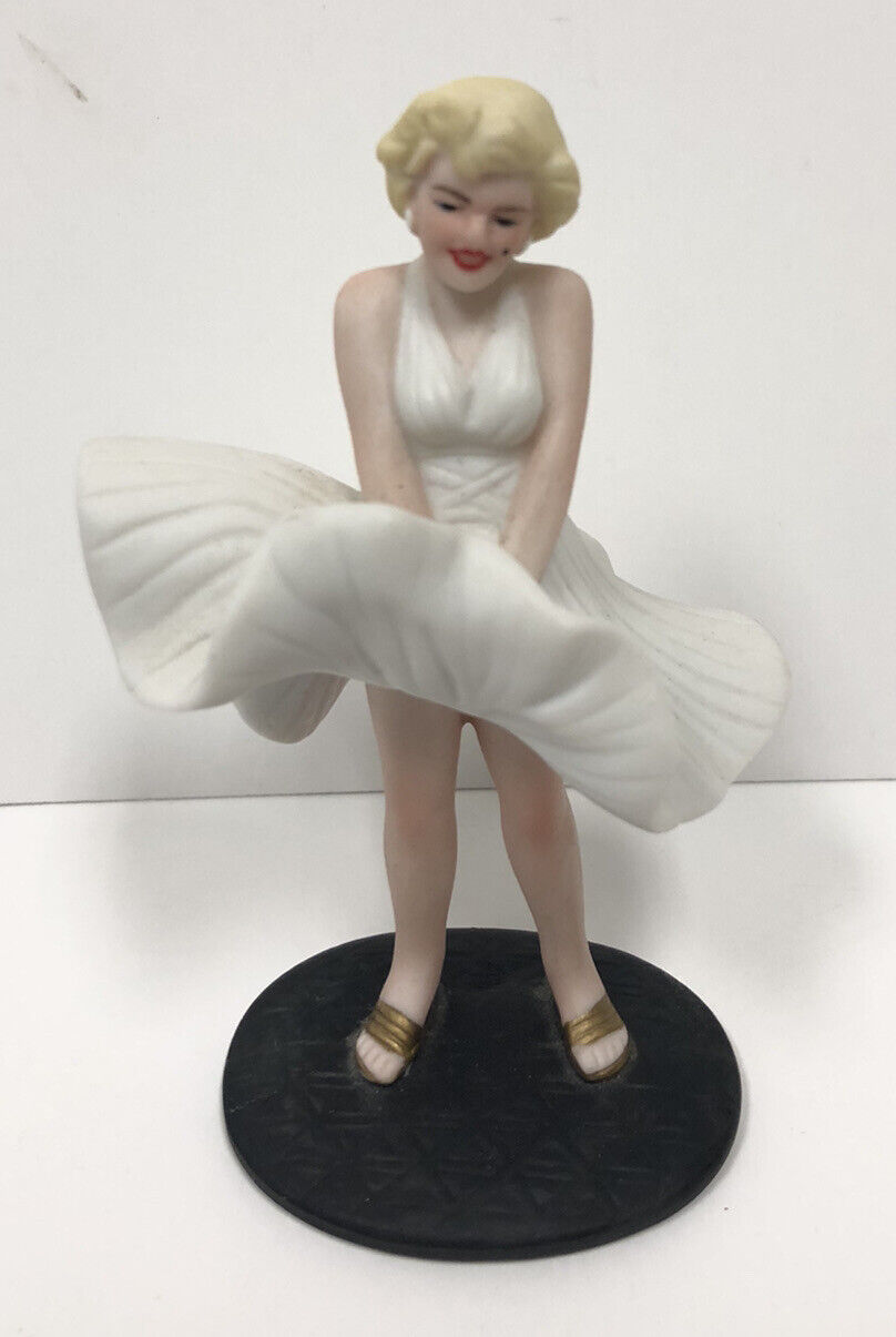 Royal Orleans 7 Year Itch Marilyn Monroe White Porcelain Figurin