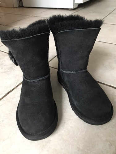 UGG Australia Kids' Bailey Button Suede 