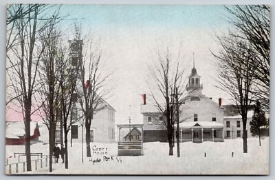 Postcard Court House Hyde Park Vermont *8056