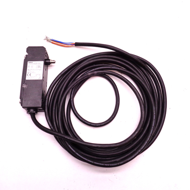 IDEC HS5ED4 SAFETY DOOR LOCK SWITCH 24VDC eBay