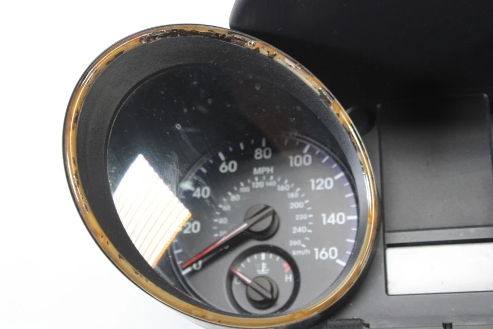 Hyundai Genesis 2010-2012 cupé velocímetro cuadro de instrumentos millas desconocidas Foto 2 de 4