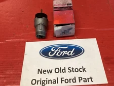 NEW OLD STOCK FORD MUSTANG 1967 IGNITION SWITCH HOUSING C5AZ-11572-B SW417
