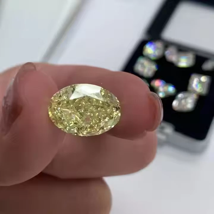 Laboratorio de color amarillo natural corte ovalado de 8 quilates - Diamante CVD suelto cultivado certificado VVS1 Foto 2 de 4