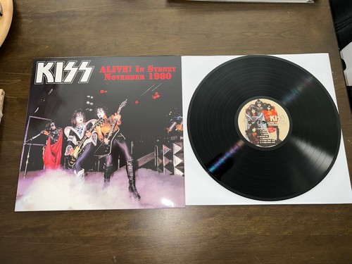 KISS “ALIVE IN SYDNEY 1980” UNMASKED TOUR W/ERIC CARR/ACE FREHLEY HARD TO FIND