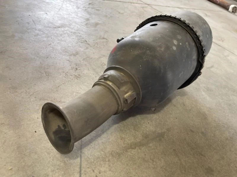 00-04 Ford F250 Super Duty 6.8L V10 Gasoline USED Intake Air Cleaner Housing OEM - Image 3 of 4