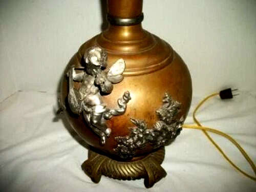 Antigua lámpara francesa de bronce querubín de peltre Repousse Putti años 20 doble enchufe RARA Foto 4 de 4