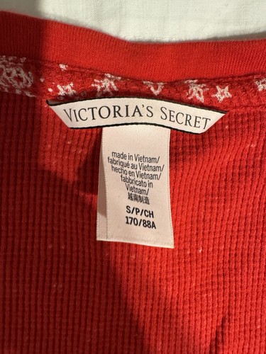 Conjunto de pijama Victorias Secret para mujer pequeño copo de nieve rojo Fair Isle vacaciones térmicas - Imagen 7 de 12