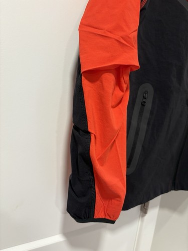 Nike Tech Woven Jacket Boys Big Kids Size Large 14/16 Red Black NWT $115 - Picture 6 of 10