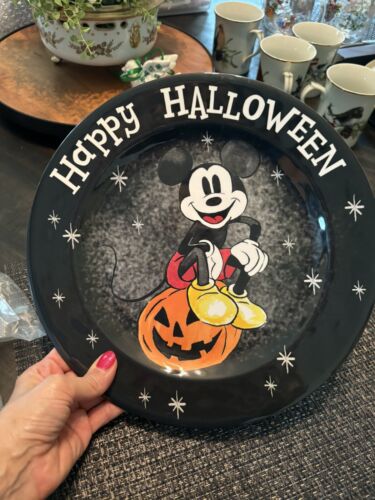 Disney Pottery Barn holiday Mickey Halloween Peanuts Dinner Party Plate SET 8 , - Picture 12 of 24