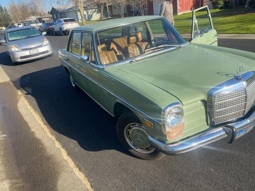 1973 Mercedes-Benz 200-Series 1973 MERCEDES-BENZ 220 78K MILES - Picture 2 of 21