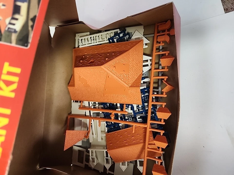 Atlas Trains HO KIT пассажирская станция 706 - Изображение 3 из 4