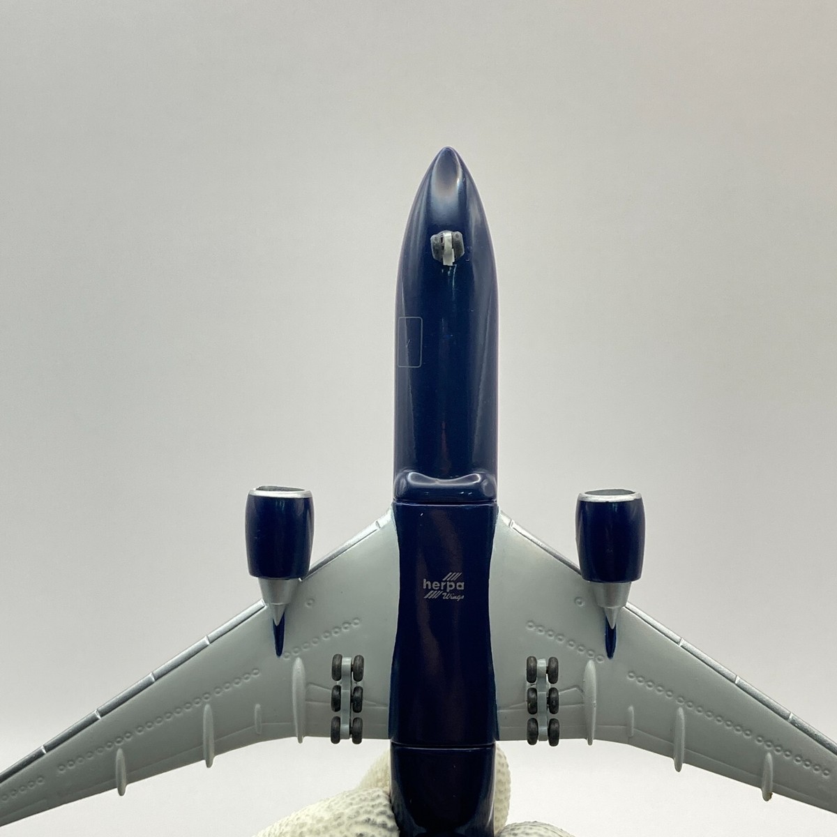 herpa wings 1/500 Boeing 777-200 UNITED AIRLINES Diecast herpa wings 1/500 Boeing 777-200 UNITED AIRLINES Diecast