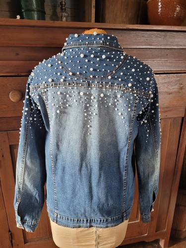 The Quacker Factory Pearl Beaded Blue Denim Woman's Jacket SZ MED - Picture 2 of 5