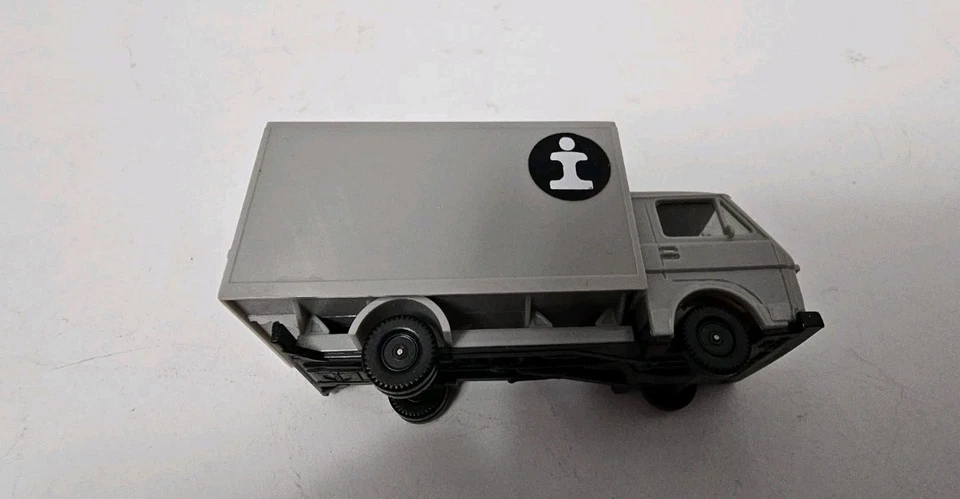 Furgoneta de reparto personalizada Herpa HO 1:87 VW LT, Illinois Central en gris Foto 3 de 4