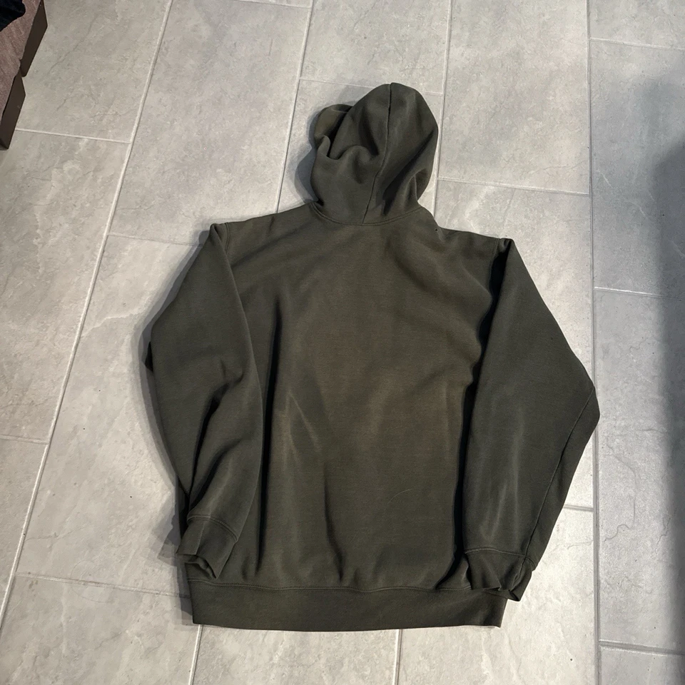 Sudadera con capucha descolorida verde oliva para hombre talla Carhartt Foto 3 de 4