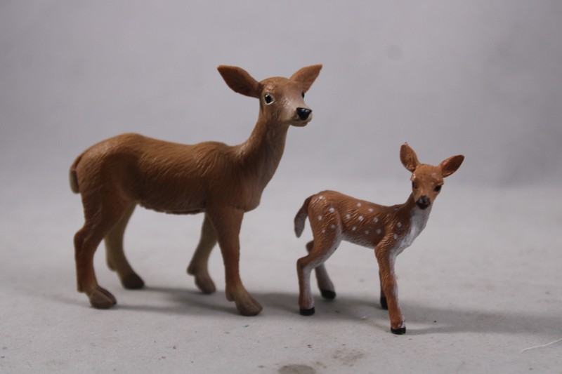 Safari Ltd Whitetail Fawn Figure Brown Spotted Baby Deer Wildlife Figurine 2.5"