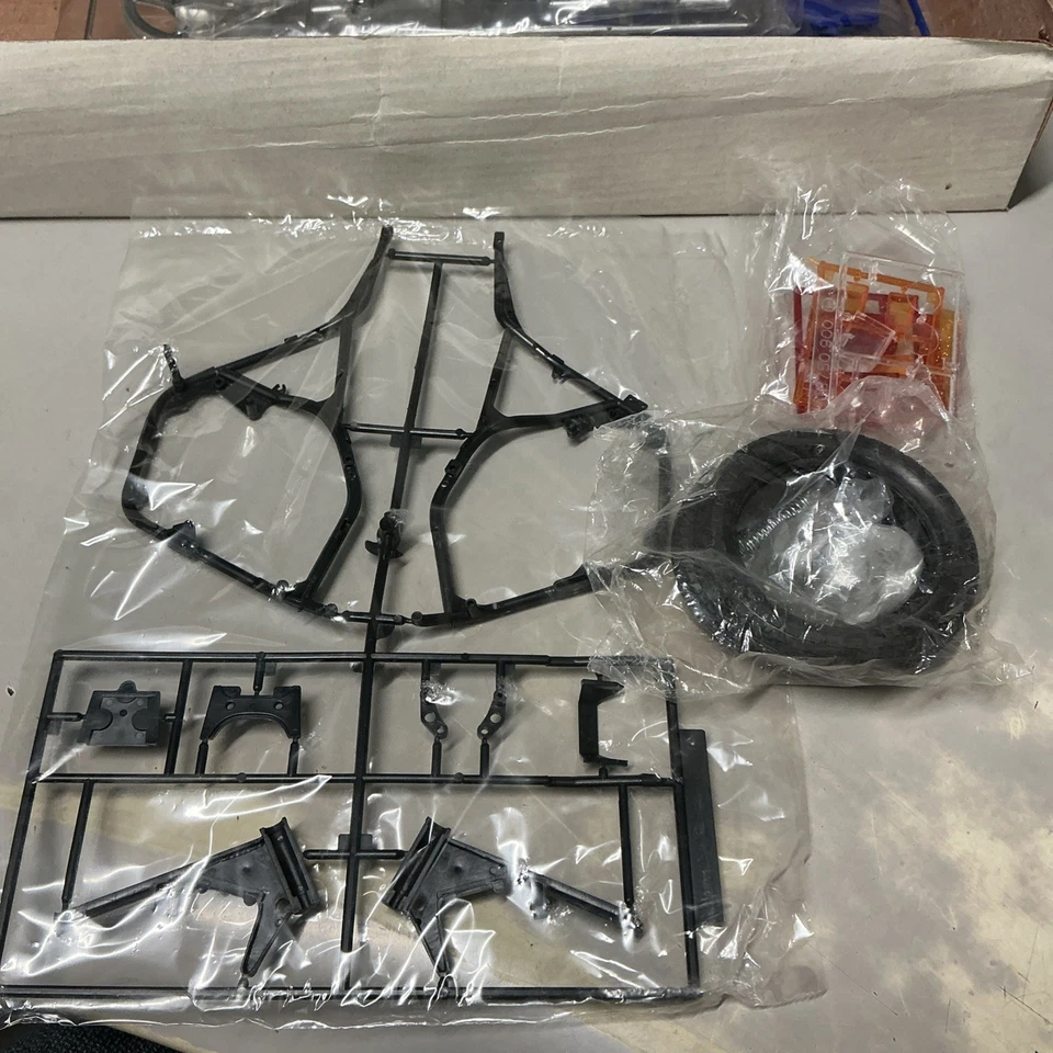 Modellino HONDA CB 750 F - Nitto 1/8 Tk. 1779 - NUOVO Kit Da Montare Vintage - Immagine 2 di 4