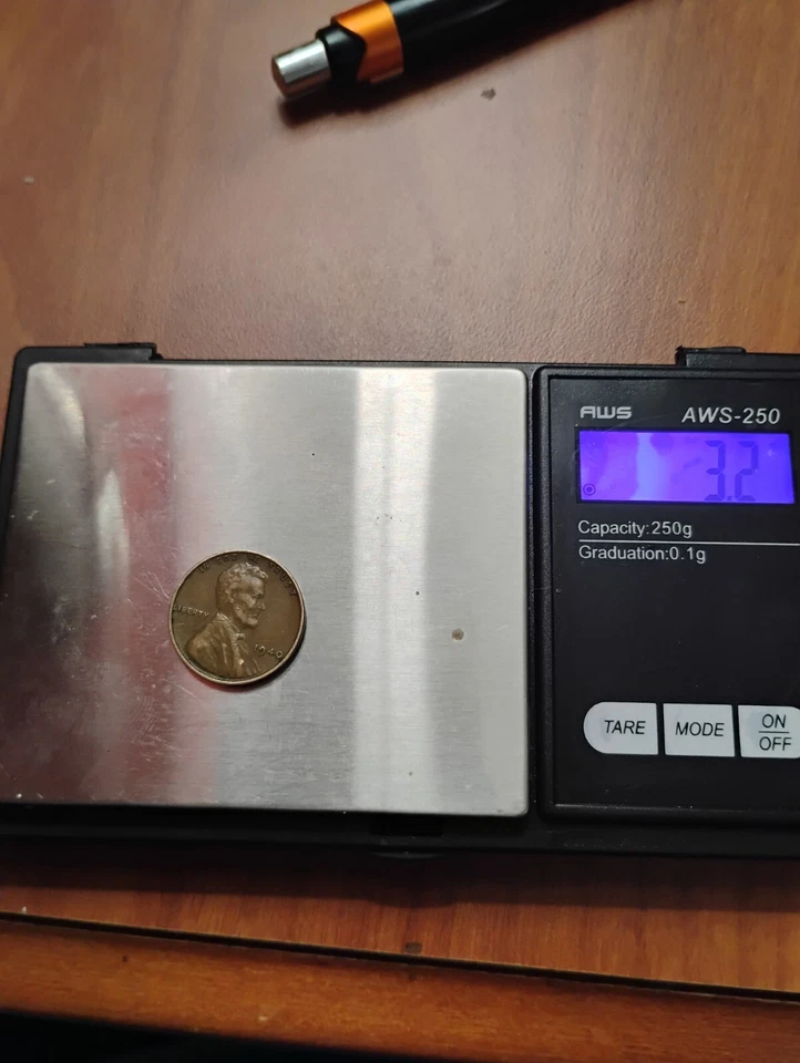 1940 wheat Penny with heavy stamp on Abraham Lincoln side Uber rare - Image 2 of 4