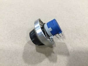 Bourns 3590S-6-103L Potentiometer With Knob #10F63