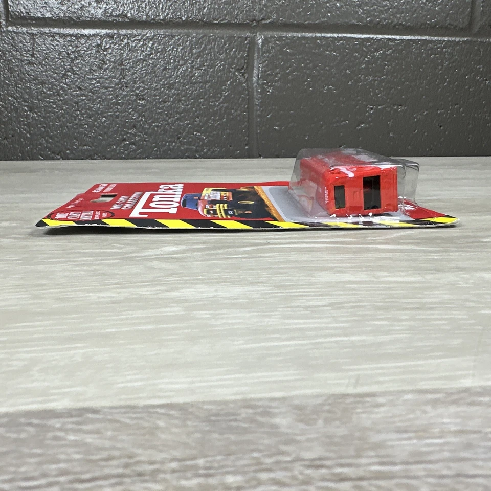 Tonka Daimler Tour Bus #50 Die Cast Metal Maisto Product No.15130 NIB - Image 2 of 4