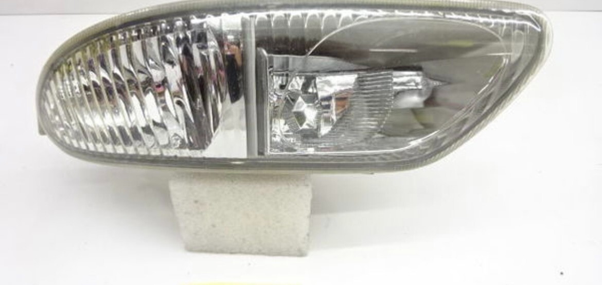 NISSAN GENUINE A33 Cefiro Fog light Fog lamp Right side ICHIKOH
