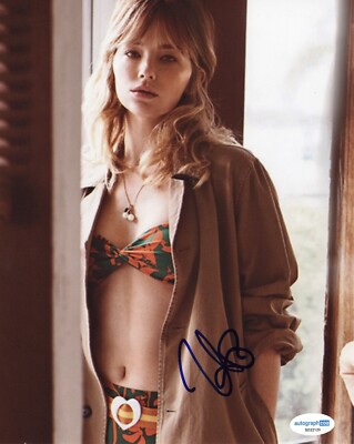 HOT! Haley Bennett Signed Autographed 8x10 Photo ACOA JSA PSA BECKETT GUARANTEE!