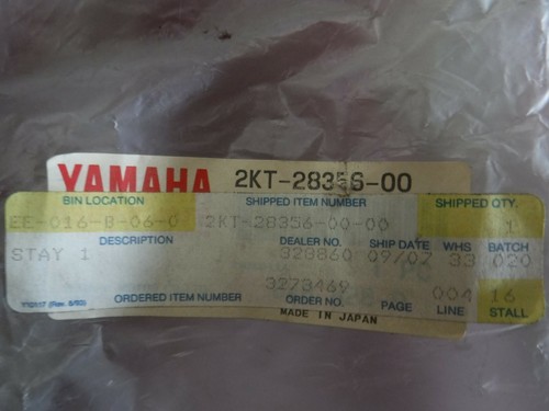 NOS OEM NEW YAMAHA FZ750 FZ700 UPPER COWLING FAIRING BRACKET 2KT-28356-00-00 - Picture 6 of 6