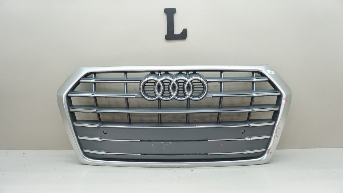 車 Audi Q5 8R 後期 純正 フロントグリル 8R0853651