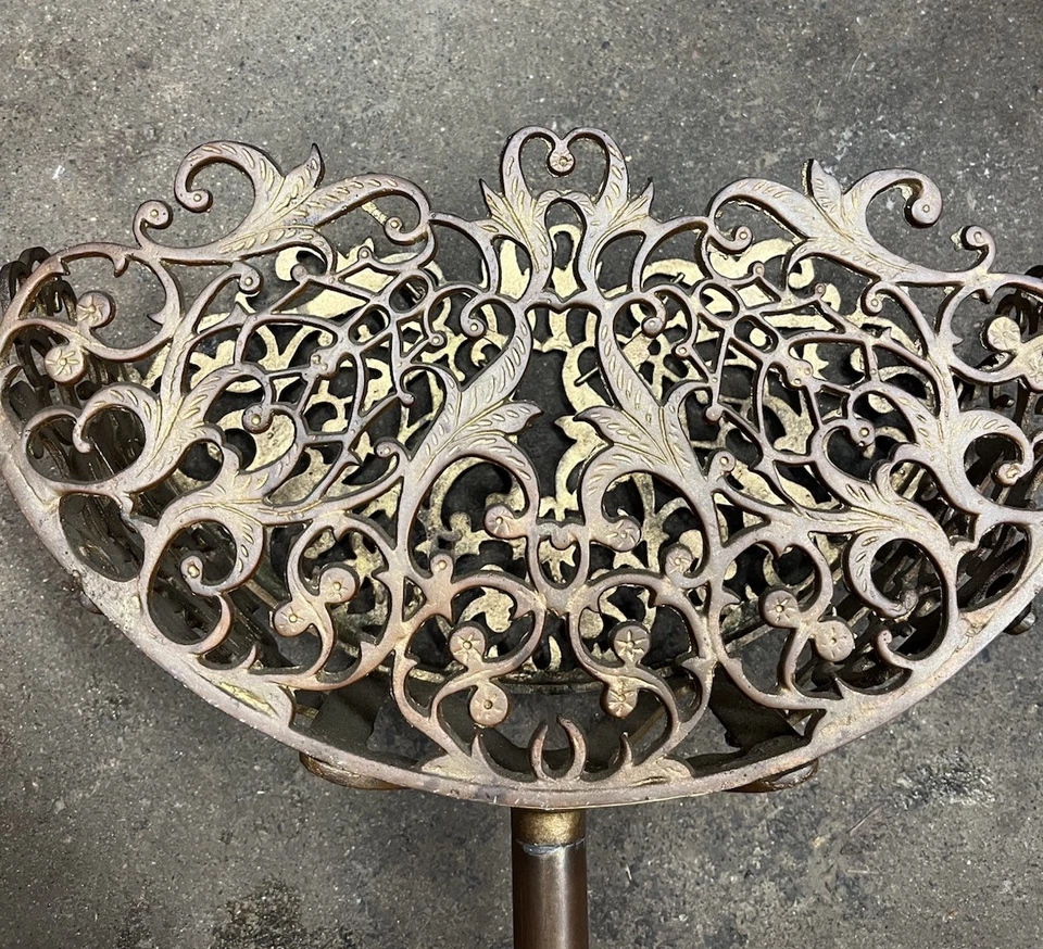 Antiguo soporte para pecera - Victoriano Art Deco latón macizo Foto 2 de 4