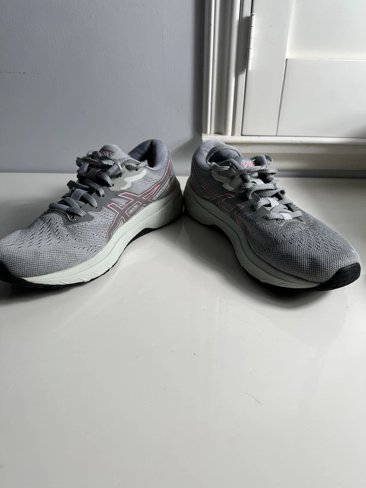 Zapatos para correr ASICS GT-1000 11 para mujer, gris Piamonte/plata pura Foto 4 de 4