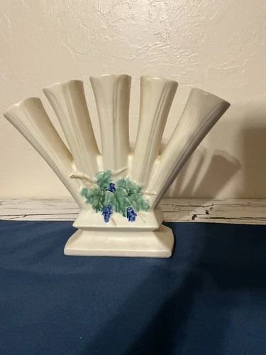 VINTAGE MCCOY POTTERY, Five Finger Vase, Leaves and Grapes pattern, EXCELLENT
