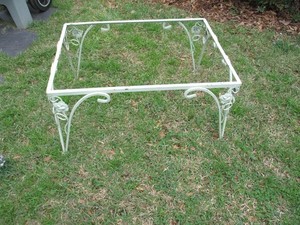 VTG Russel Woodard Rose Design Wrought Iron Side Table Frame 30 x 22 x 15 Tall