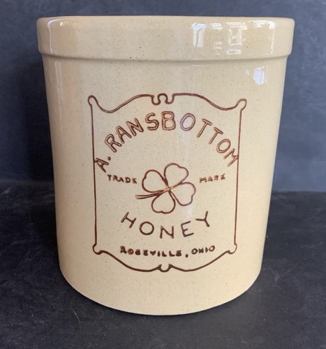 Roseville OH, Ransbottom RRP Co. Pottery 6.25” X 6” Clover Honey Crock, MINT