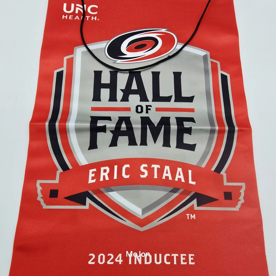 Camiseta Eric Staal Retiro Salón de la Fama Banner Carolina Huracanes 2024 Nueva Foto 2 de 4
