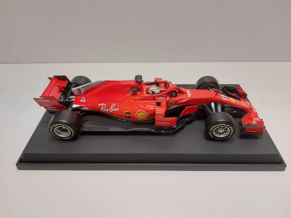 F1 Formula 1 Ferrari SF71H 2018 Sebastian Vettel Burago 1:18 con Box - Immagine 4 di 4