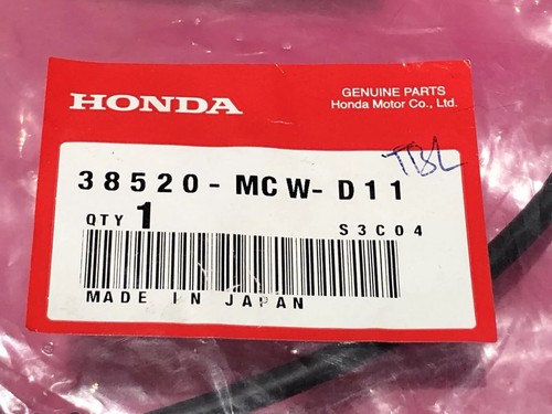 02-13 VFR800 VTEC A2-A9 NEW Genuine Honda Front Wheel Speed Sensor 38520-MCW-D11 - Picture 2 of 10