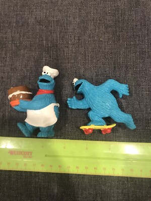 Cookie Monster on a Skateboard MUPPETS PVC Figure  2.5'' Applause Lot Of 2 1T