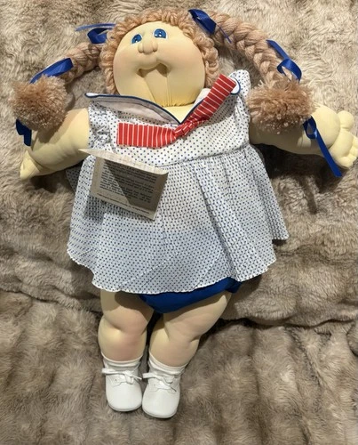 Cabbage Patch “Hilaire Peg” Blonde Pigtails, Soft Face with Birth Certificate++