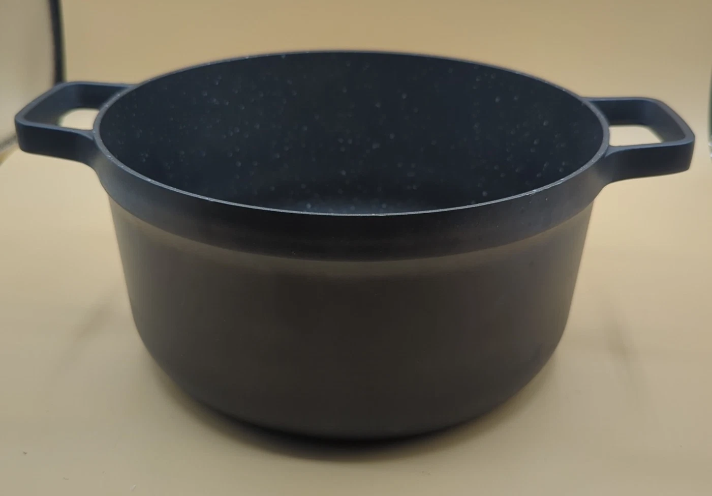 BergHOFF Gem Non-Stick 10" Stockpot 5.2qt NO LID Ferno-Green Non-Toxic Coating
Opens in a new window