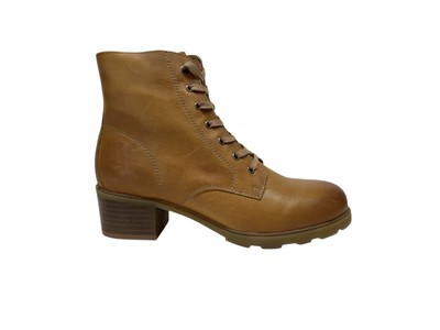 OTBT Women s Shoes Size 10 ARC In Camel Leather Heeled Ankle Boots 