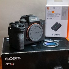    Sony a7R IV a (A-Version) !! NUR 2.111 Aus...